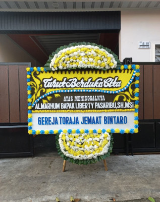 Papan Bunga Duka di Besusu Barat