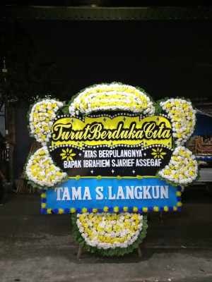 Papan Bunga Duka di Besusu Barat